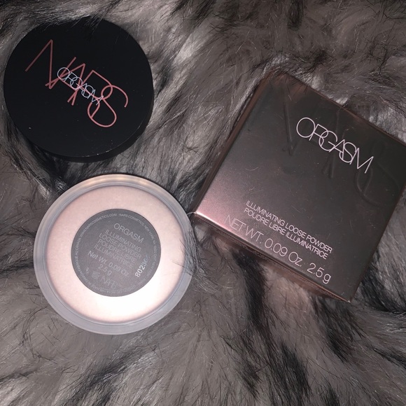 NARS Illuminating power (loose powder highlight) - Picture 2 of 3